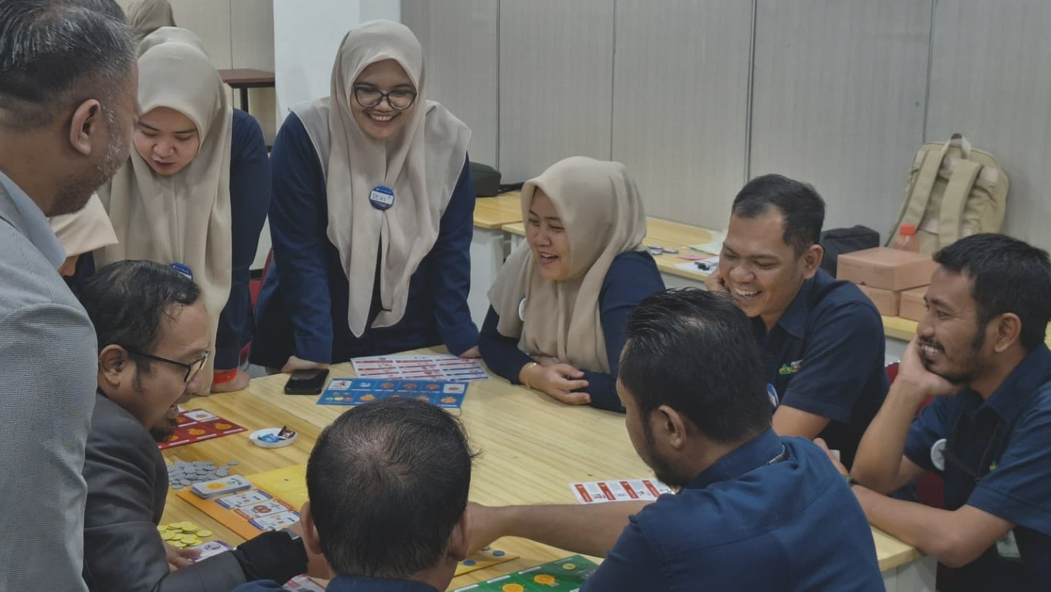 Strategic Thinking in Action: Solve, Decide, Communicate